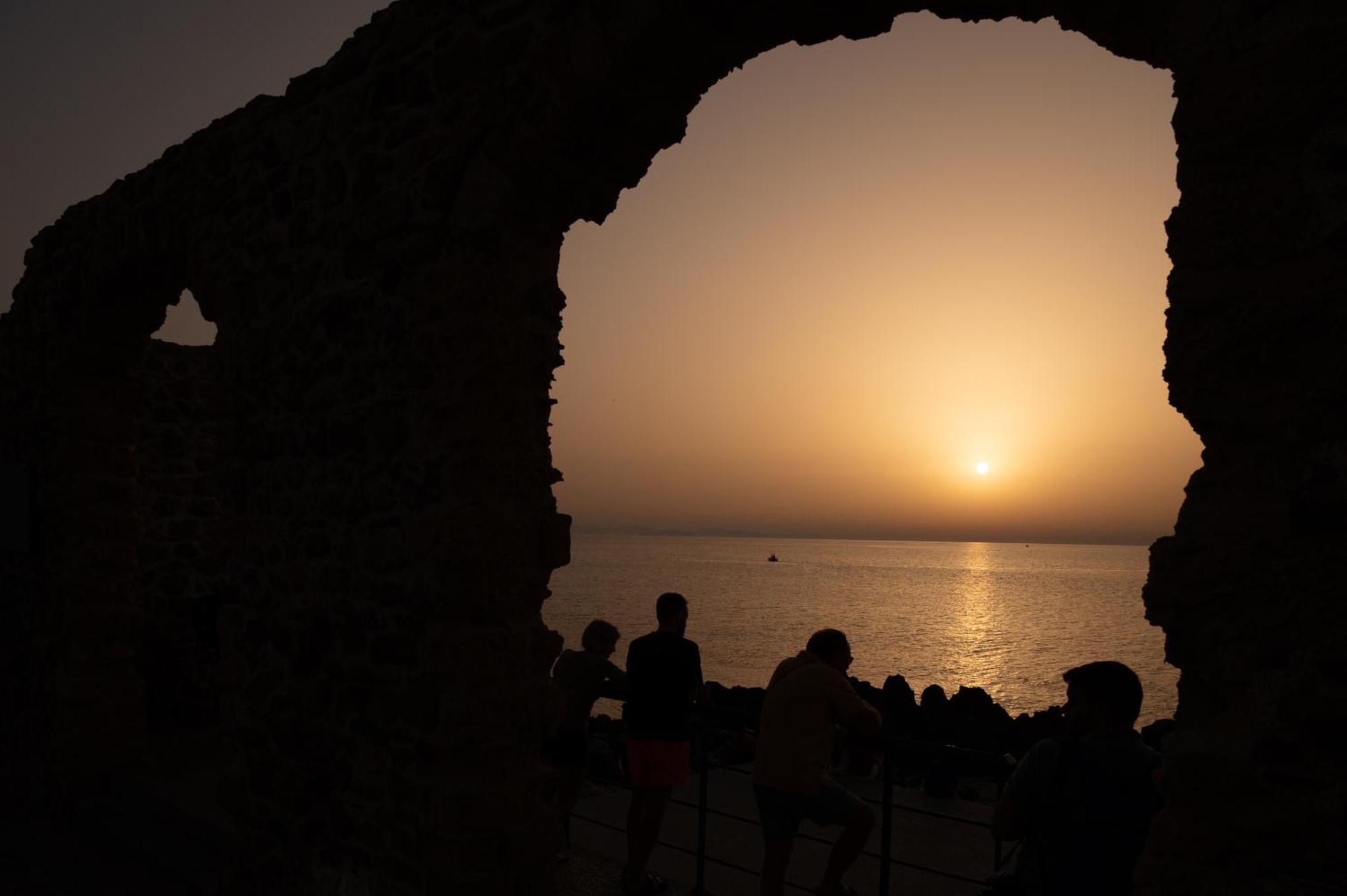 Casa Vacanze Tramonto Alla Marina チェファル エクステリア 写真