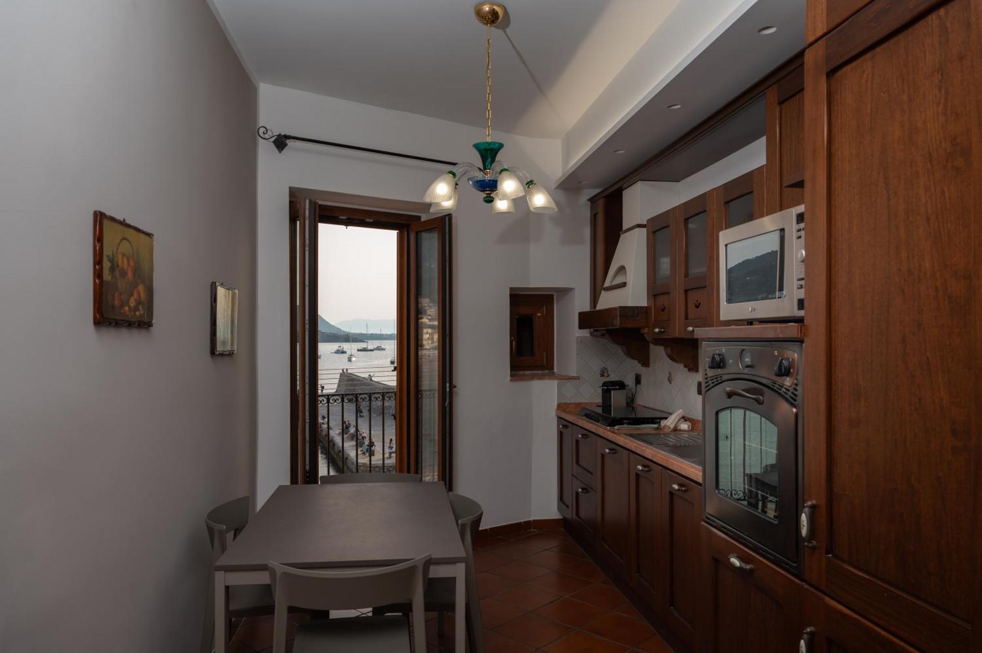 Casa Vacanze Tramonto Alla Marina チェファル エクステリア 写真